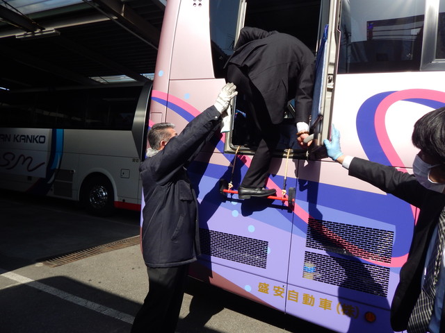 非常ドア脱出訓練